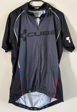 Raceshirt en -broek inclusief arm- en beenstukken