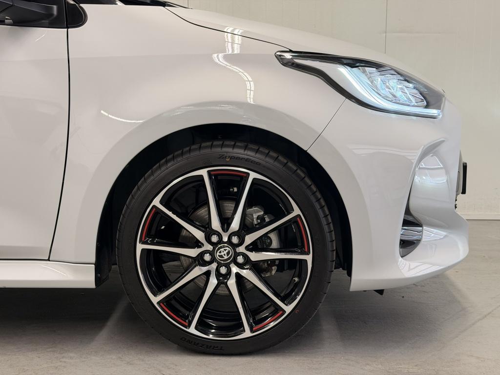 Toyota Yaris 1.5 hybrid gr sport