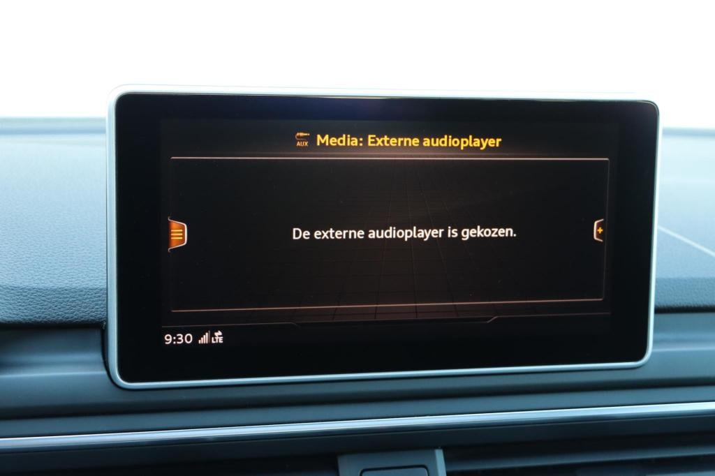 Audi A4 avant 40 tfsi sport s line 190pk s tronic trekhaak | pano | navi