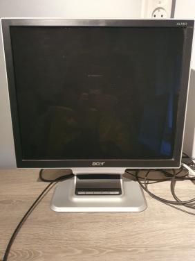 Computerbeeldscherm en toetsenbord merk Acer en t