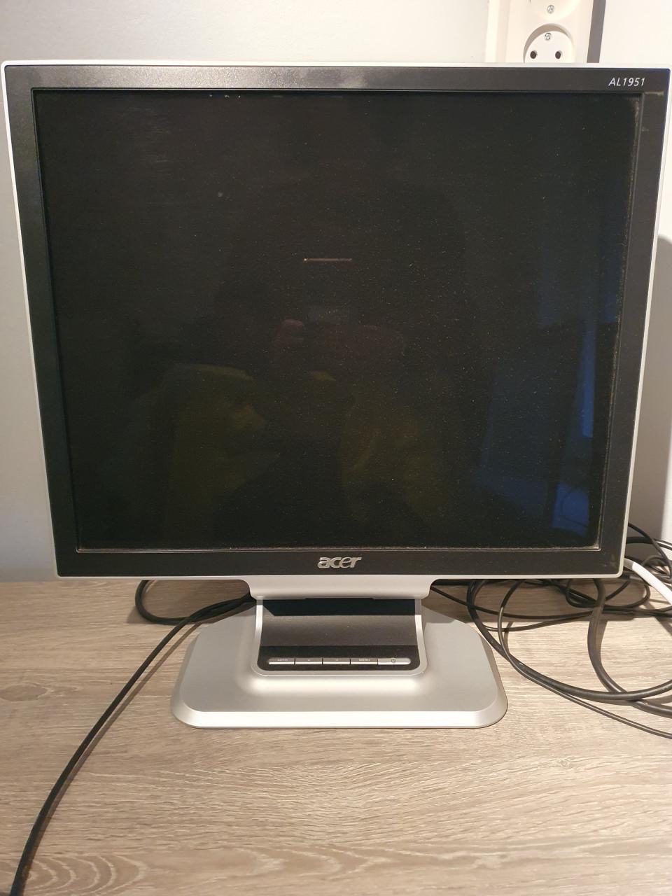 Computerbeeldscherm en toetsenbord merk Acer en t