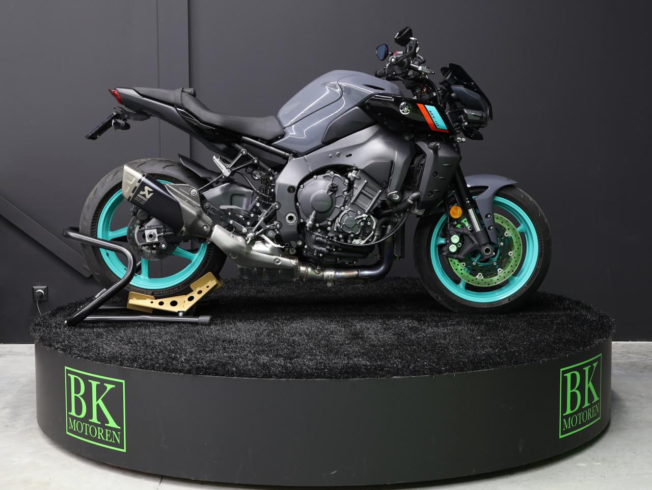 Yamaha MT-10 | Akrapovic