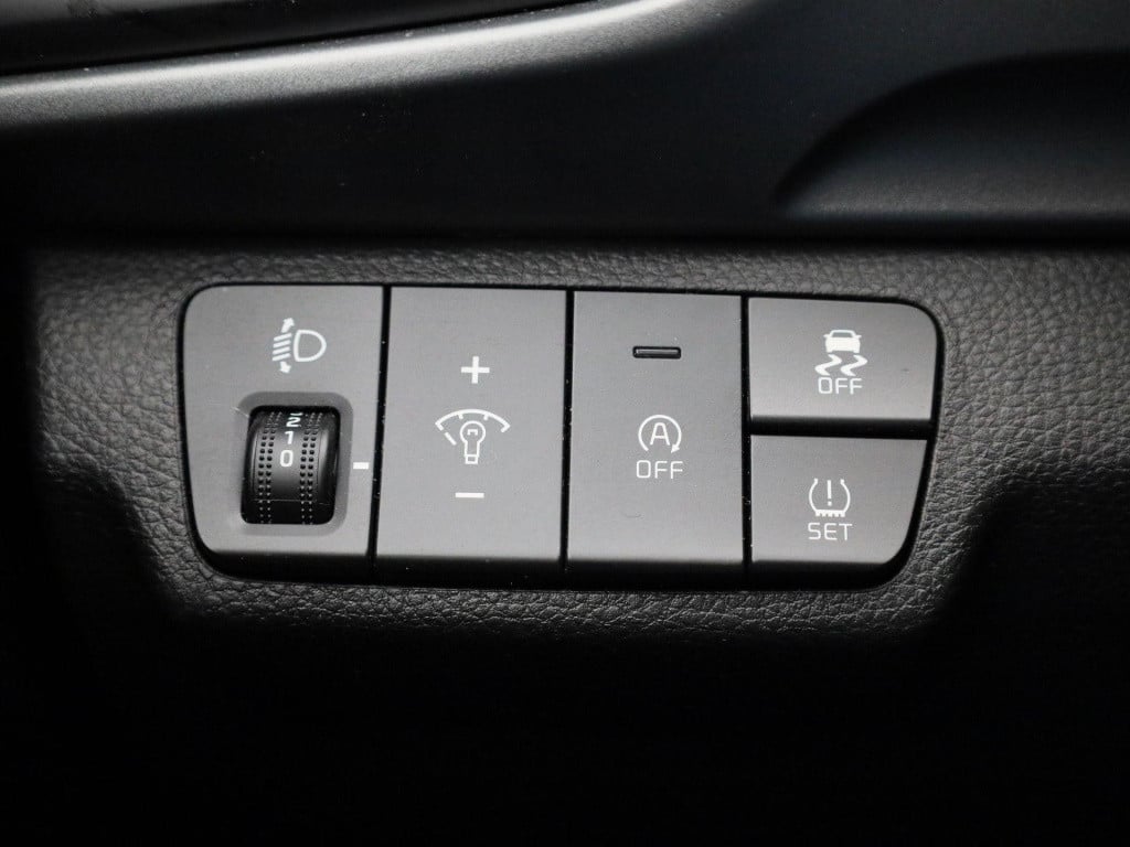 Kia Stonic 1.0 t-gdi mhev dynamicline | camera | dab | apple carplay | airc