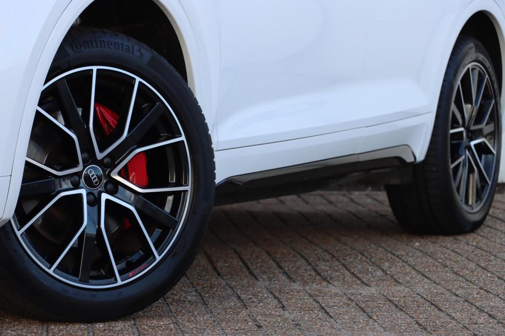 Audi Q5 sportback 50 tfsi e s edition competition 299pk s-tronic