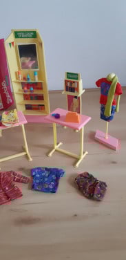 Barbie kledingwinkel Benetton