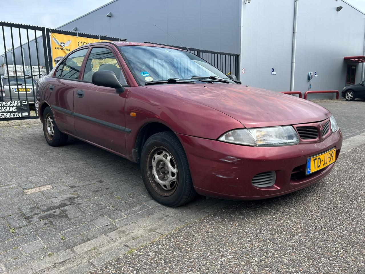 Mitsubishi Carisma 1.6 GL Ijskoude airco!/ BT/ Stuurbekrachtiging