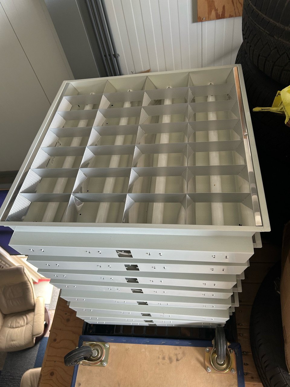 60x60 cm inbouw TL-armaturen met raster