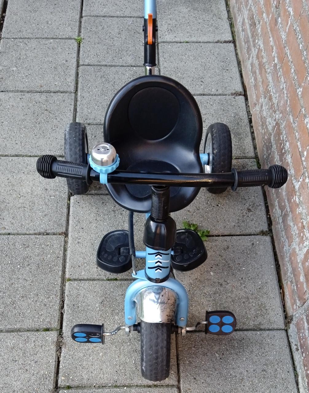 Nog zeer mooie driewieler met trekstang,