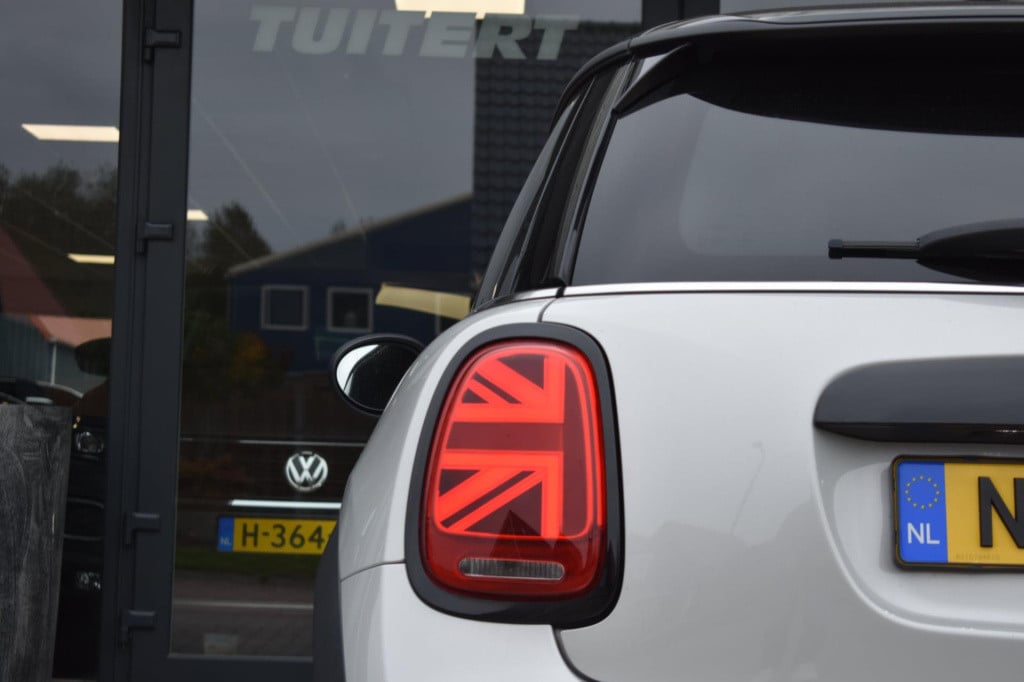 Mini Cooper mini 1.5 apple carplay | stuur / stoelverwarming | dealer onder