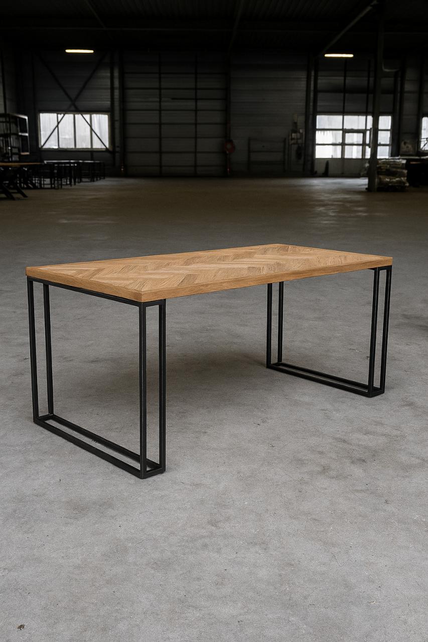Nieuwe visgraat tafel 160x95 in verpakking