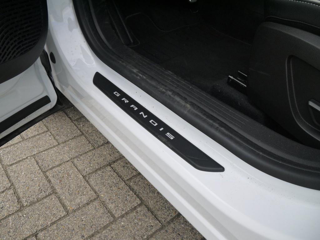 Mitsubishi Grandis 1.8 hev instyle | rijklaar