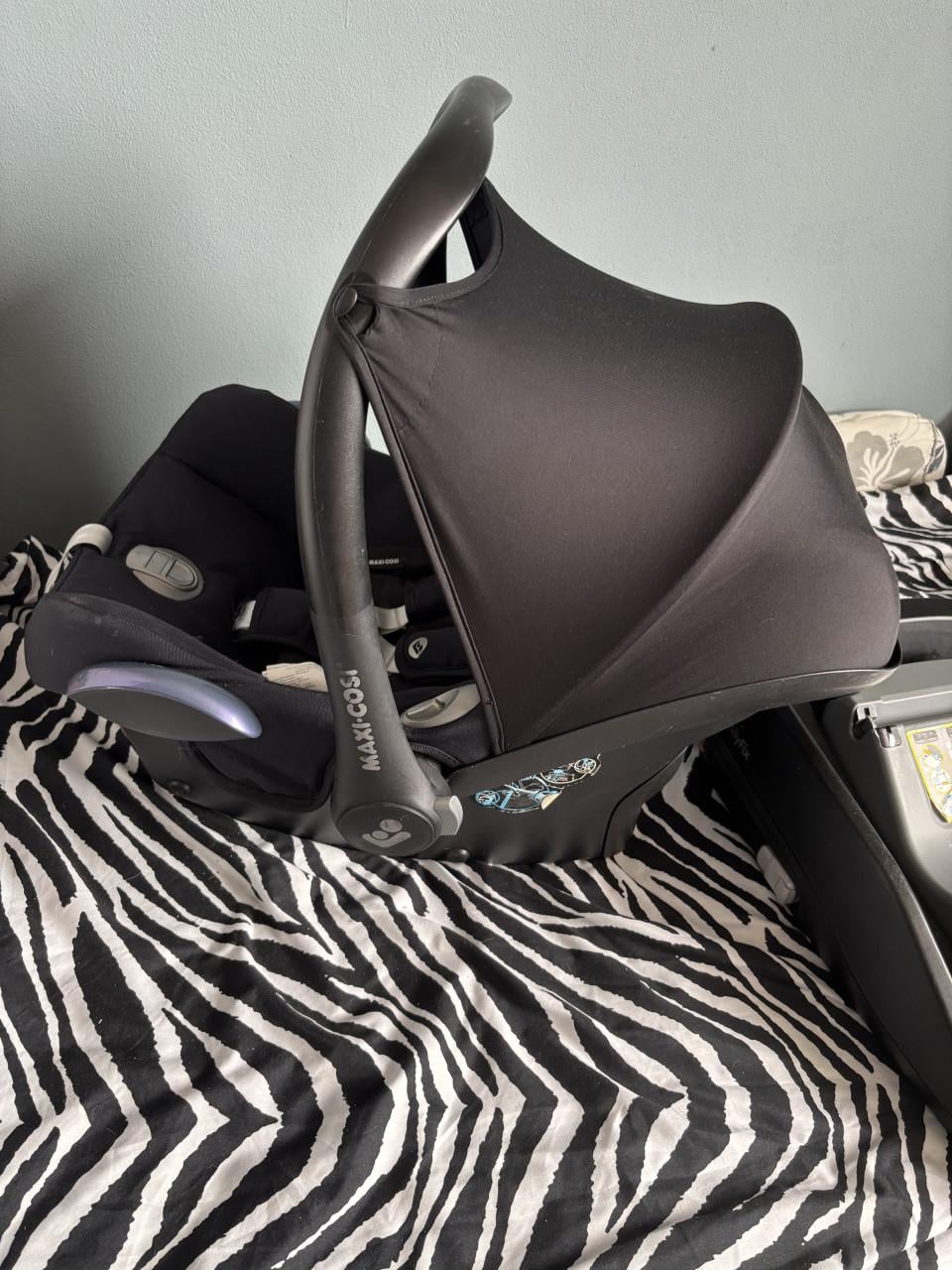 Maxi-cosi cabriofix met base