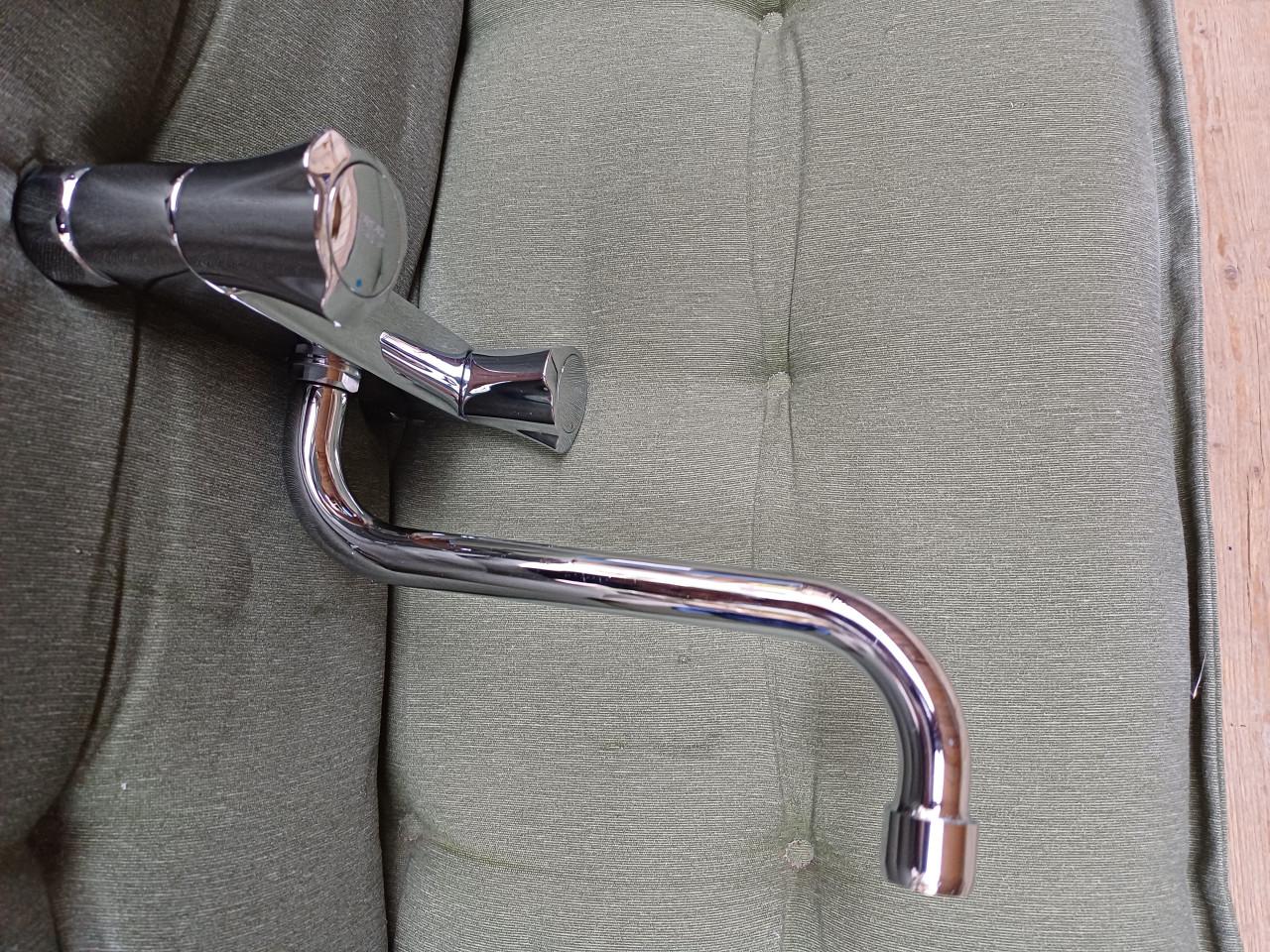 Gootsteen wandkraan. GROHE