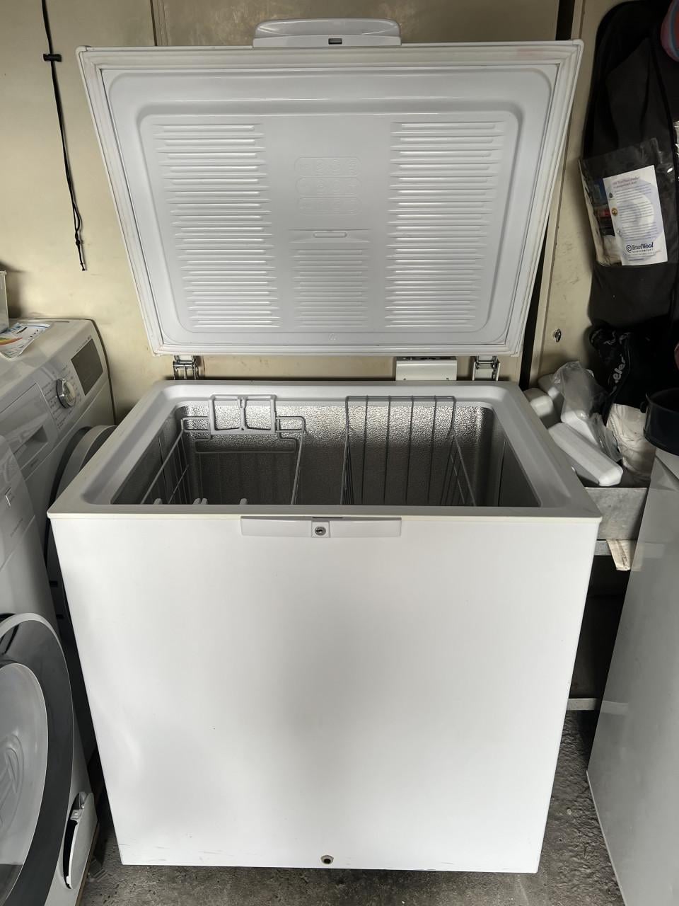 Whirlpool Vrieskist /vriezer als nieuw 207 liter energieklasse A+
