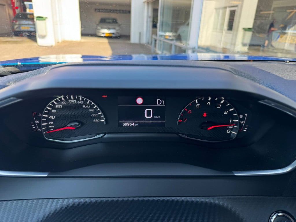 Peugeot 2008 1.2 puretech allure