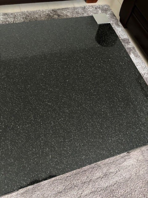 Salontafel met natuursteenblad