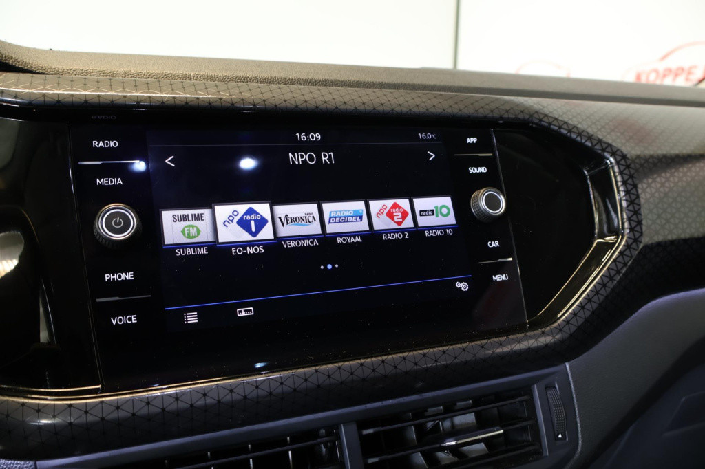 Volkswagen T-cross 1.0 tsi style nl auto, acc, pdc v+a, appconnect, trekhaa