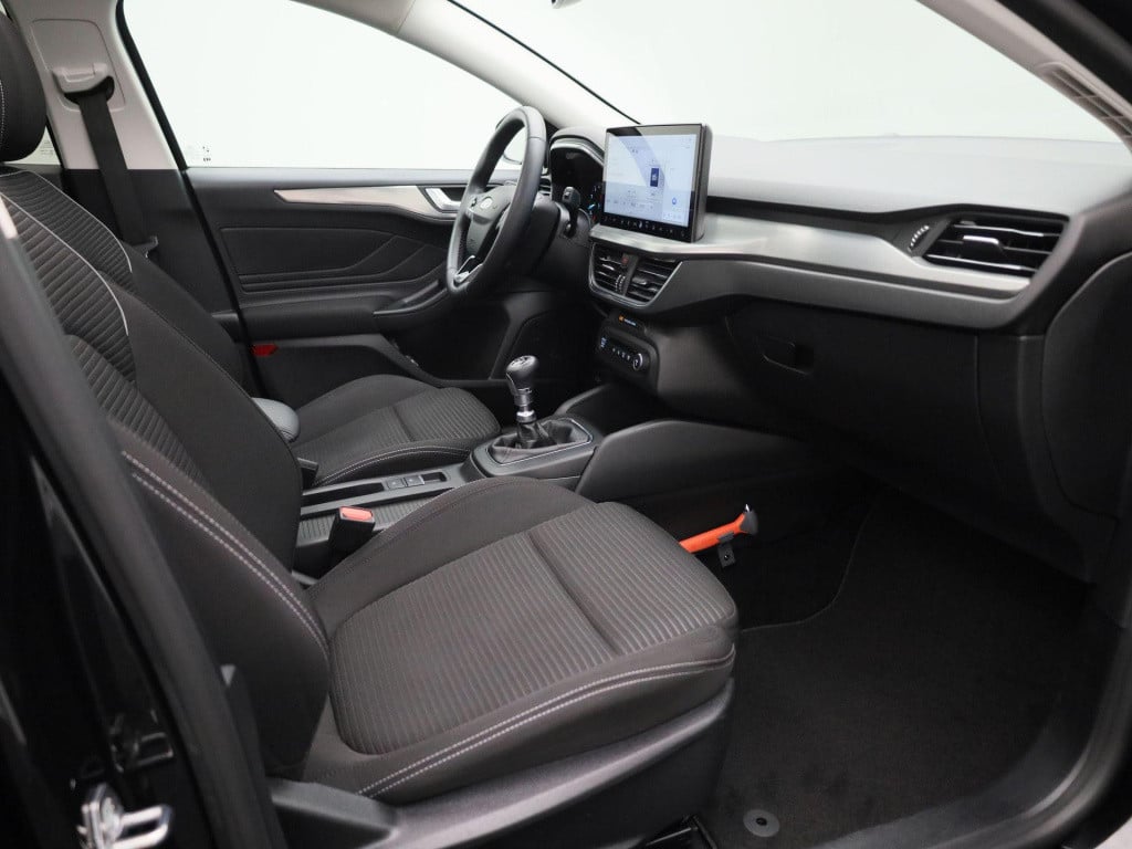 Ford Focus wagon 1.0 ecoboost hybrid titanium | cruise control | climate co