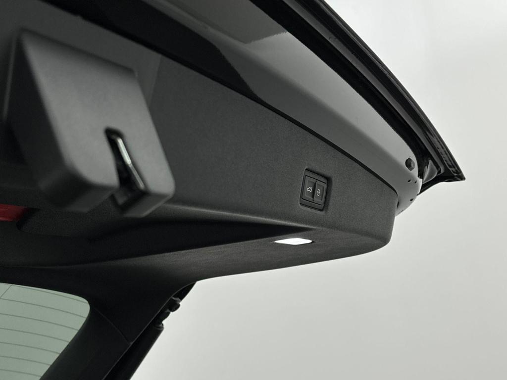 Audi Q5 s edition competition e-hybrid 270 kw / 367 pk suv