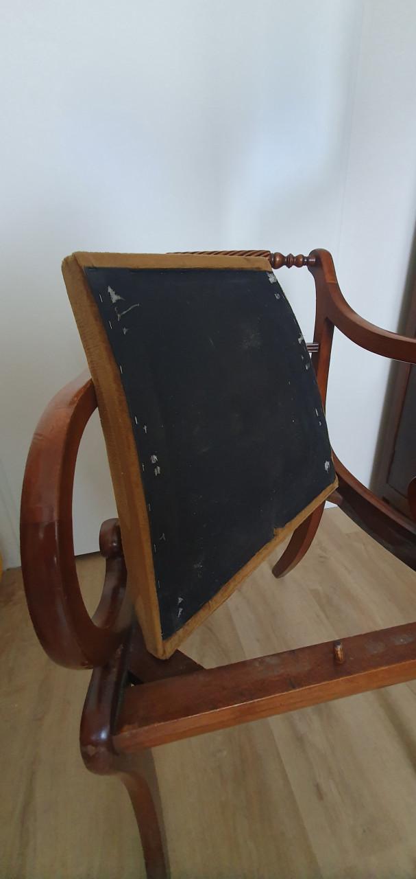 Mahonie houten stoel