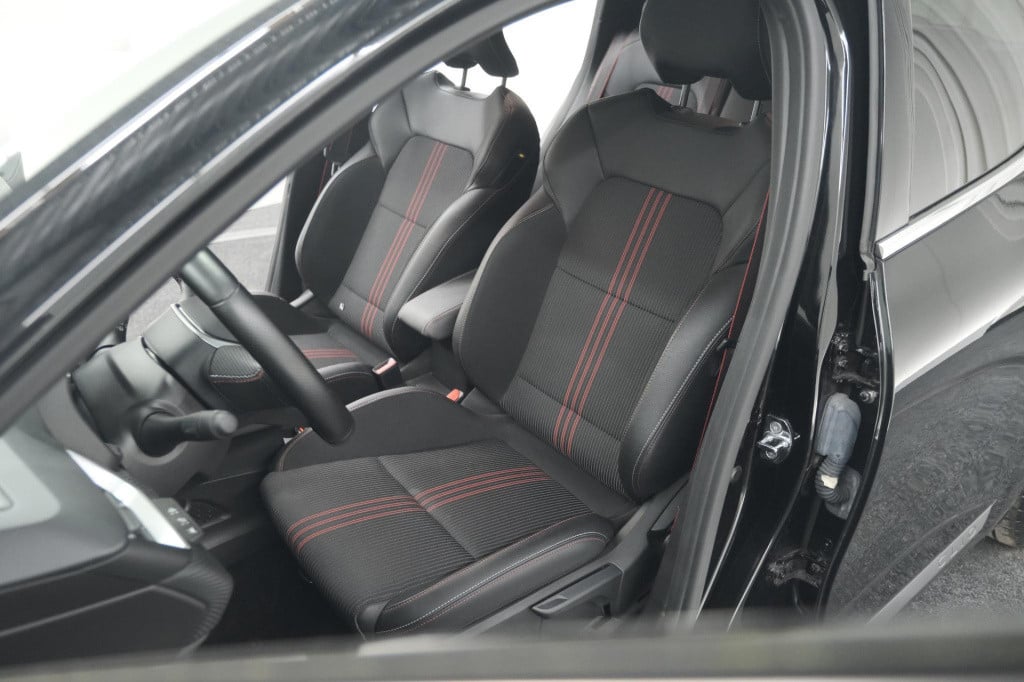 Renault Clio 1.6 e-tech hybrid 140 r.s. line | 360 camera | apple carplay |