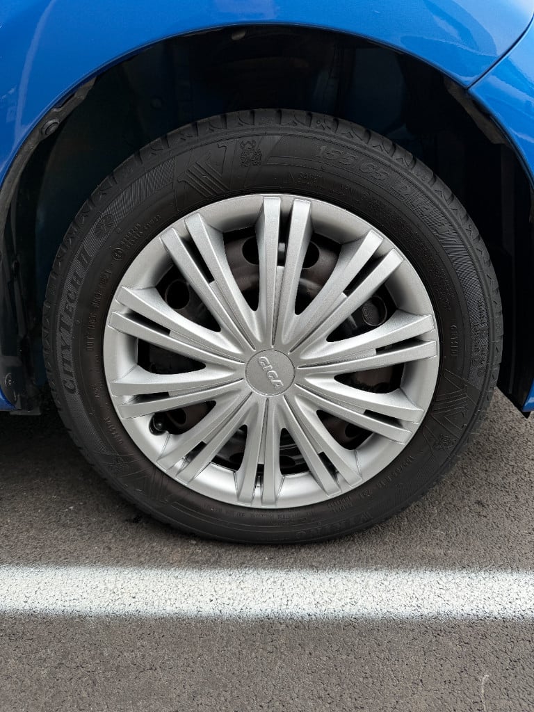 Peugeot 107 1.0 - urban move - airco - 5drs