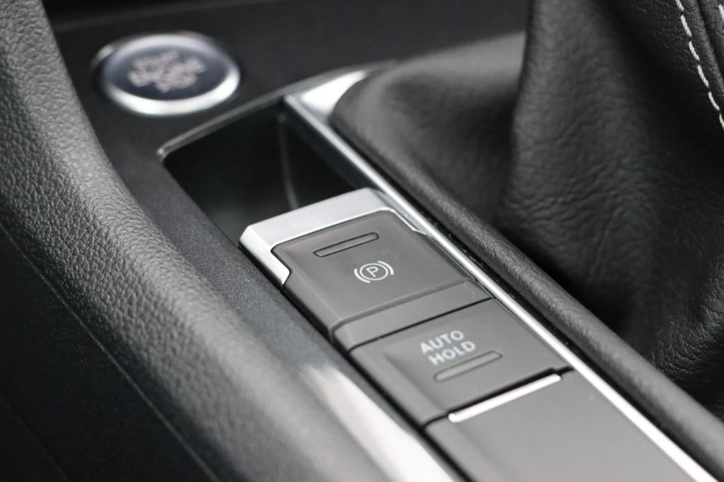 Volkswagen Tiguan 1.4 tsi ehybrid r-line business+ 245pk dsg6 | soh 90% |