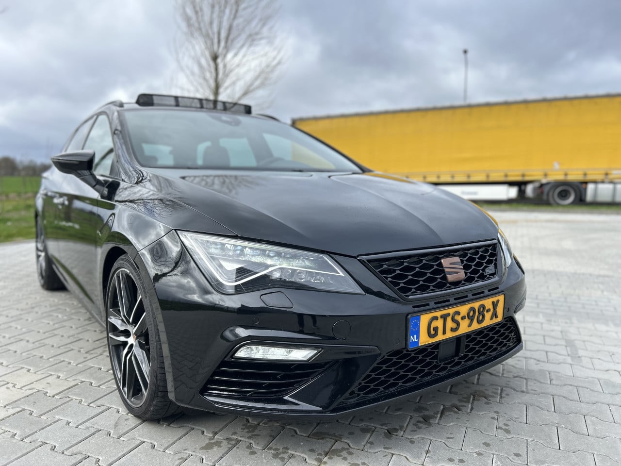 Seat Leon Cupra ST 300 4Drive |PANO|DSG|LANE ASSIST|CAMERA