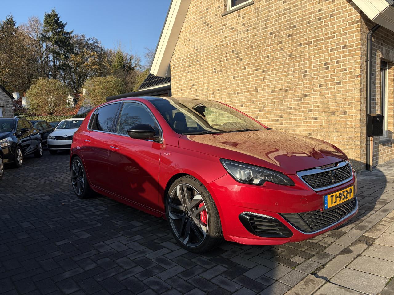 Peugeot 308 1.6e-thp GTI Sport Peugeot 308 1.6e-thp GTI Sport 270pk