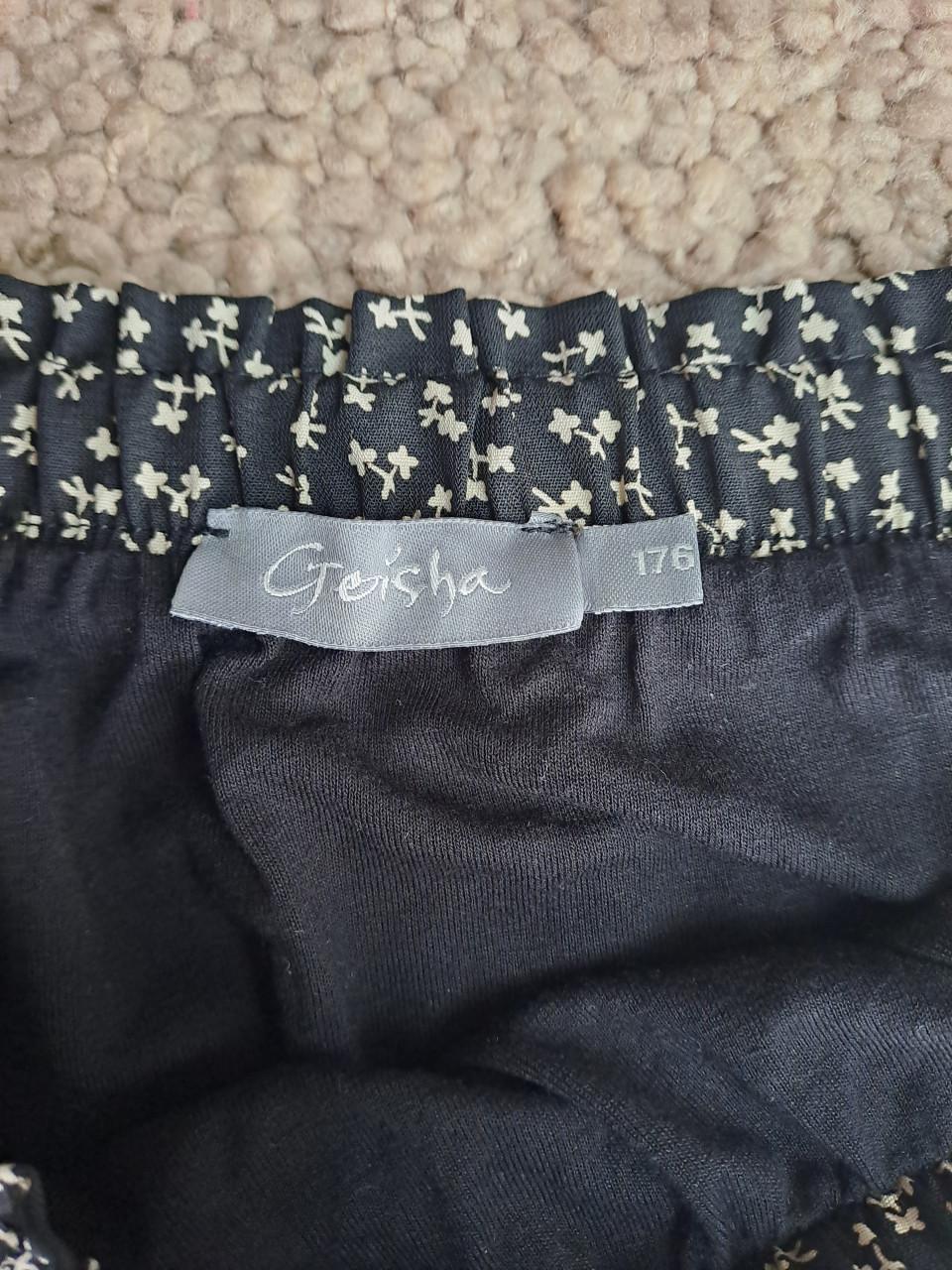 Rok met bloemetjes maat 176