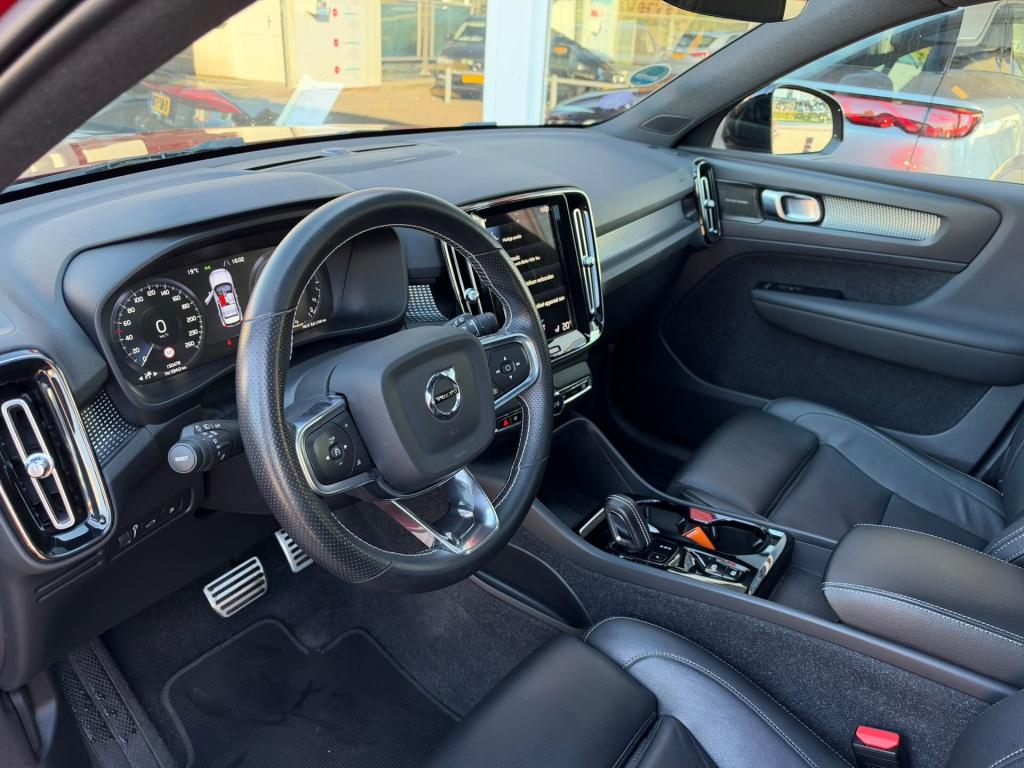 Volvo XC40 1.5 t4 recharge r-design