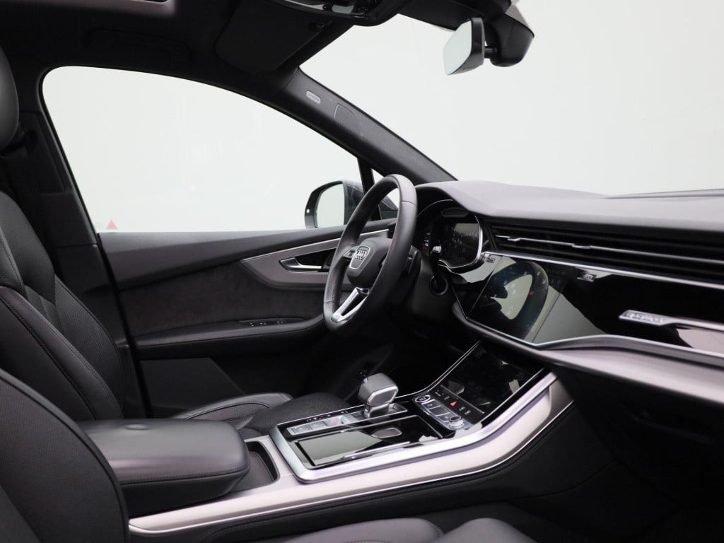 Audi Q7 55 tfsi e quattro pro line plus | nl auto | panoramadak | luchtveri