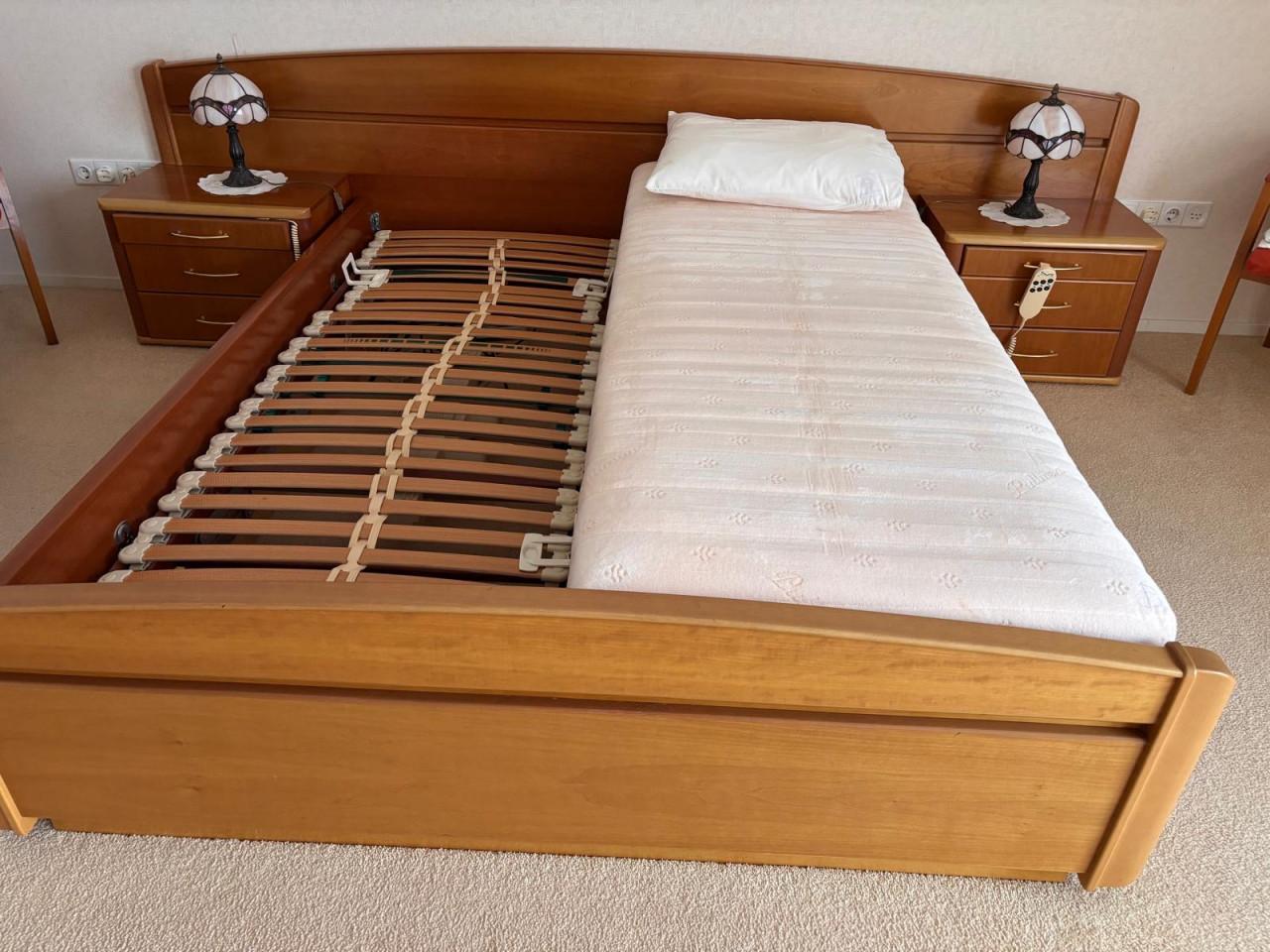 Mooi kersenhouten 2 persoons bed