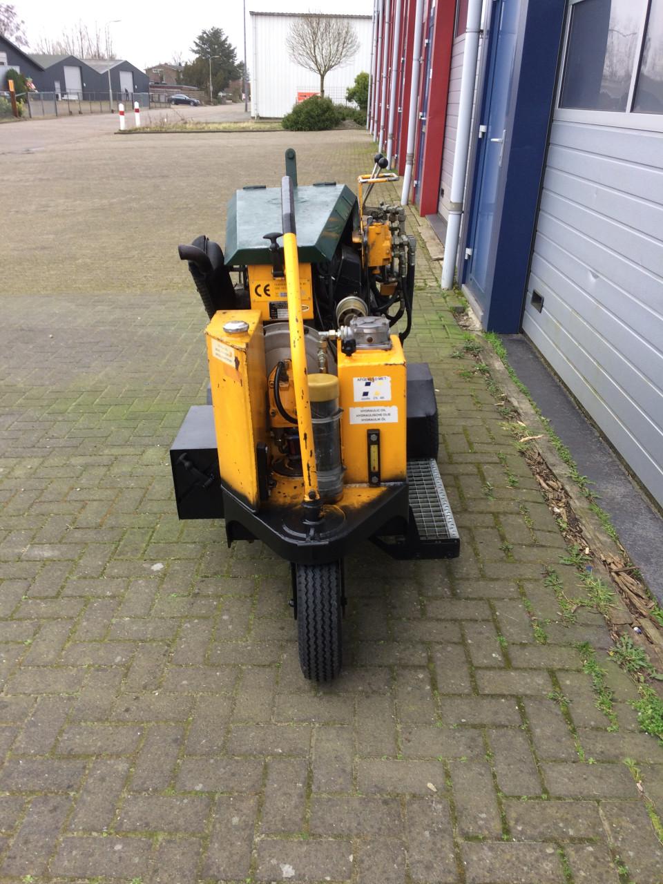 Mooie stobbenfrees te koop