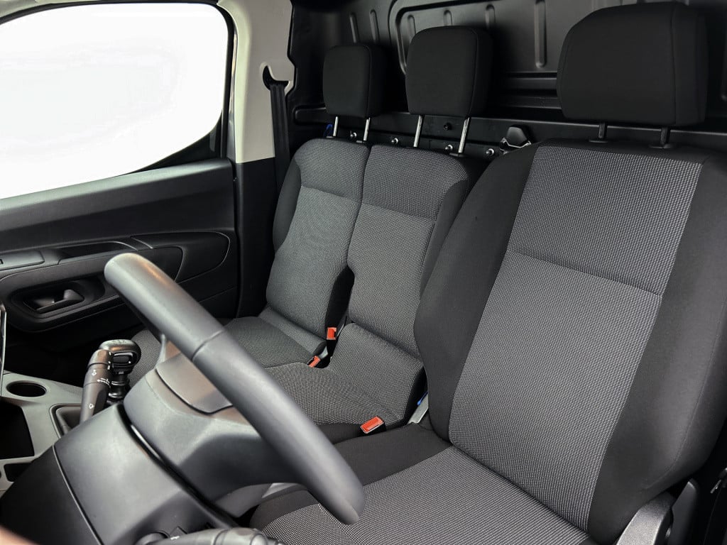 Citroen Berlingo bluehdi 100pk club | rijklaar | camera | parkeersensoren |