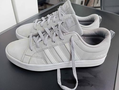 Adidas 44