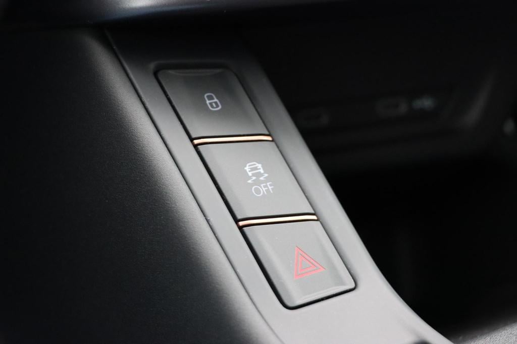 Cupra Terramar 1.5 tsi e-hybrid business 204pk dsg6
