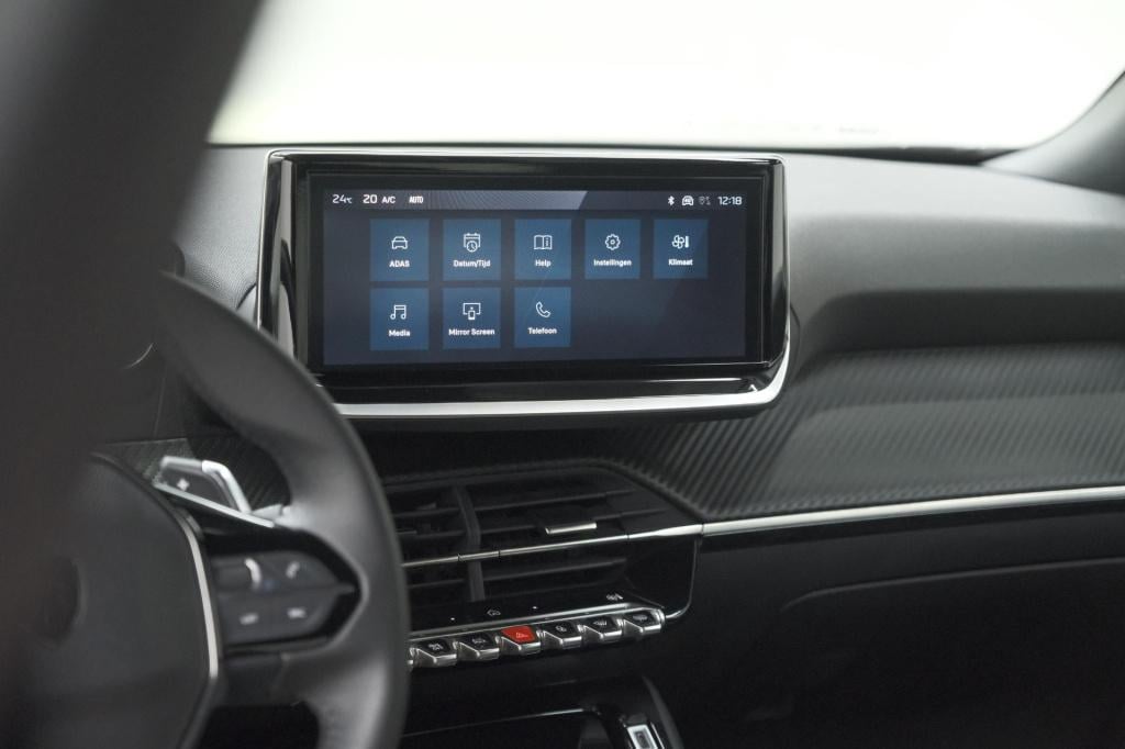 Peugeot 2008 1.2 hybrid 145 allure | apple carplay | climate control | park