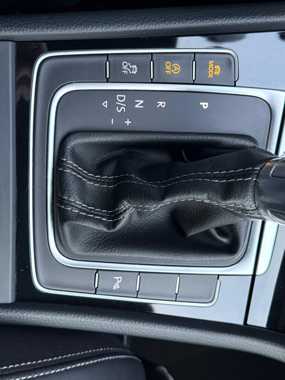 Volkswagen Golf 2.0 tsi r 4motion 300 pk