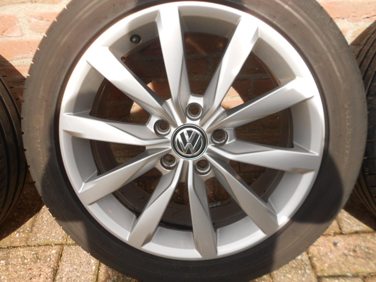 Vw volkswagen velgen Dijon 17 inch.