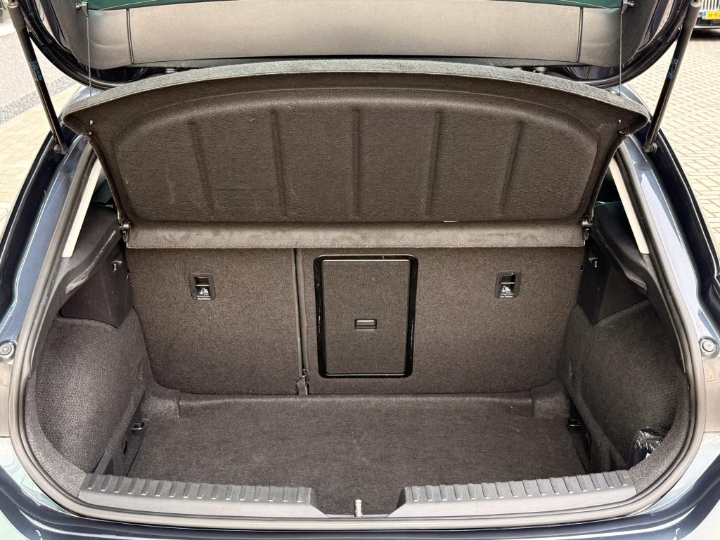 Seat Leon 1.5 etsi fr | acc | park assist | interieurverlichting | stoel/st