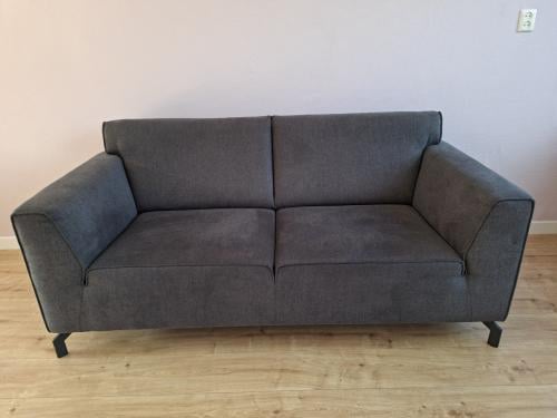 Henders en Hazel 2 zitsbank model Novara.