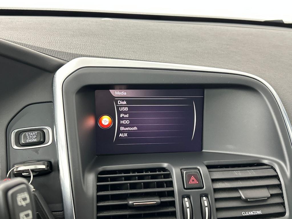 Volvo XC60 t5 gt polar+ | parkeerverwarming op brandstof | schuifdak