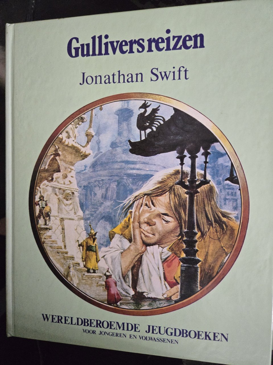 2 Boeken : Gullivers Reizen en de reis om de wereld in 80 dagen 1984