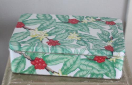 Blik met baadjes patroon