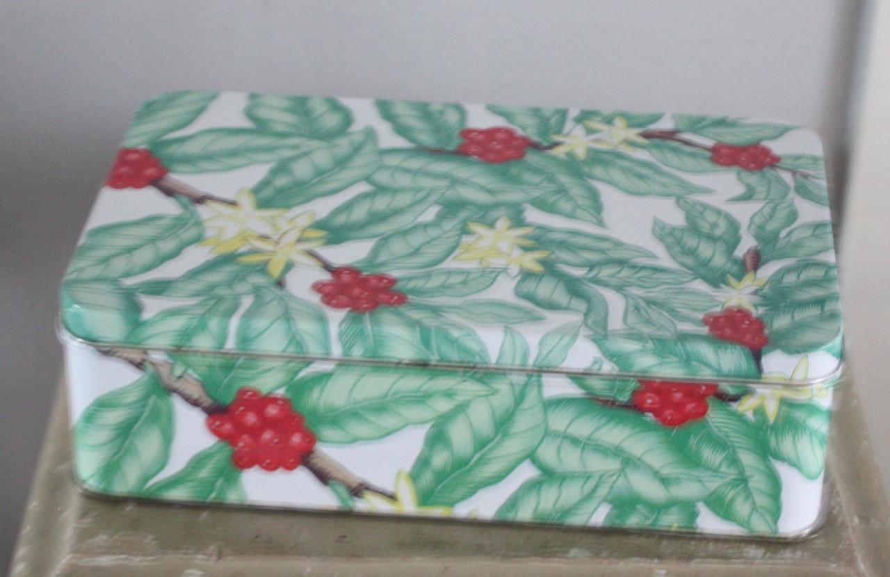 Blik met baadjes patroon