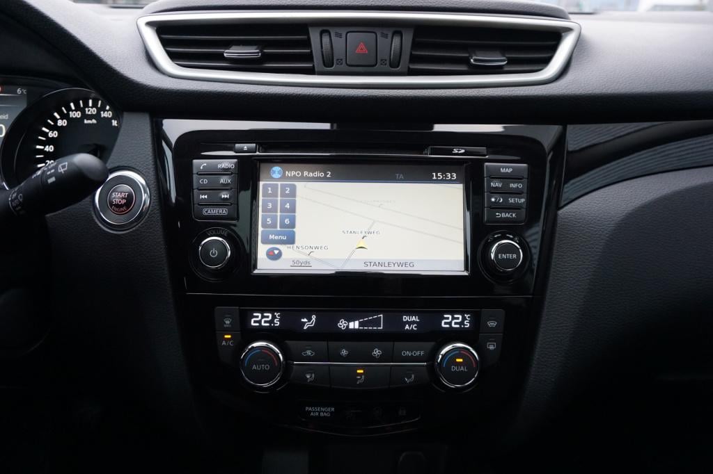 Nissan Qashqai 1.2 premier edition climate / navi / camera / dab / cruise /