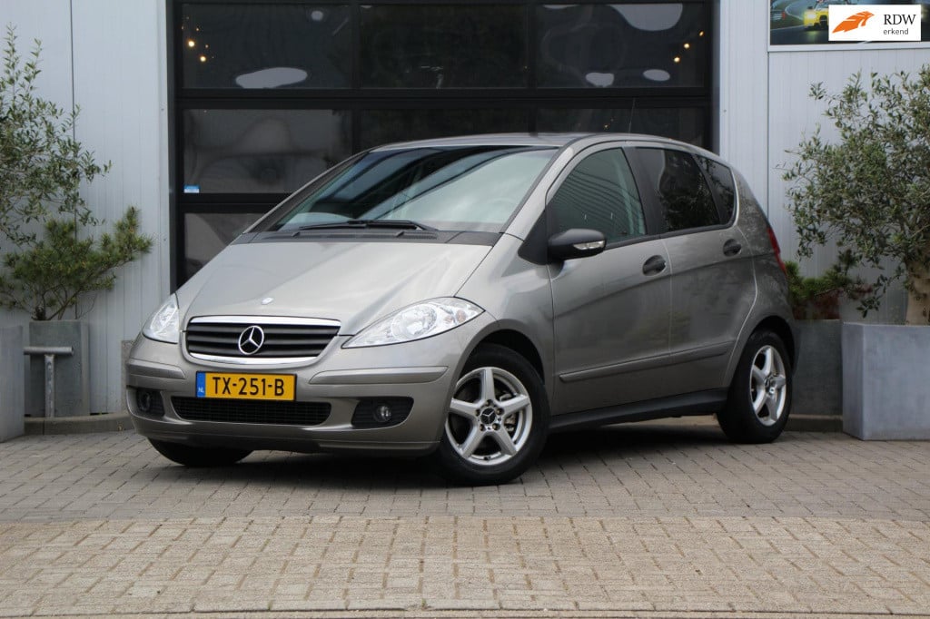 Mercedes-Benz A-Klasse 150 classic - stoelverwaming - panoramadak - navi - 