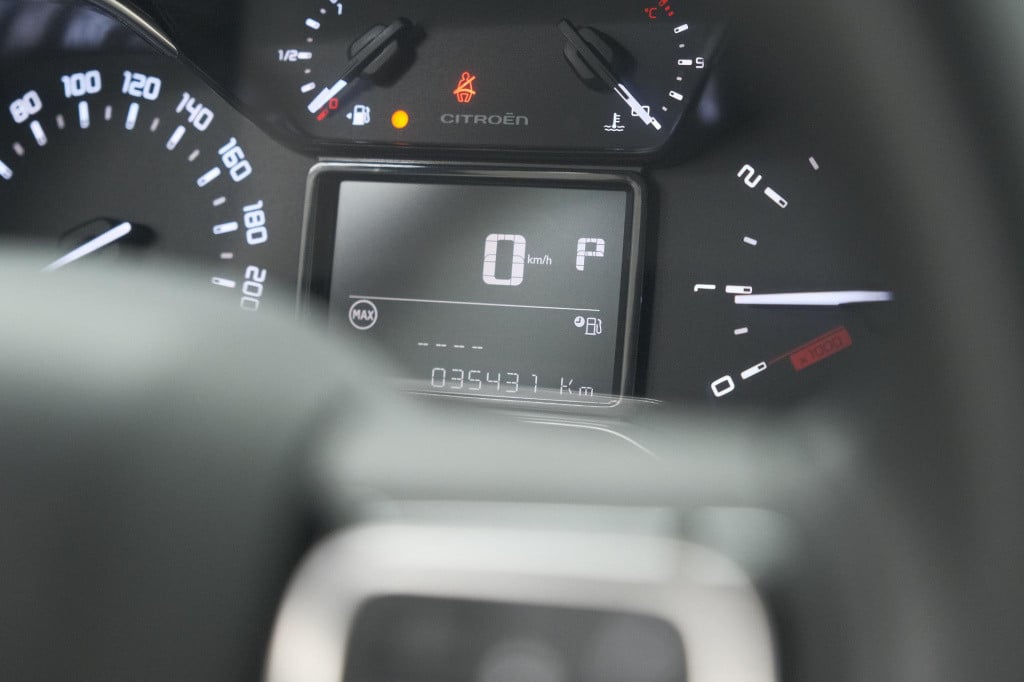 Citroen C3 Aircross puretech 130 eat6 shine | camera | navigatie | parkeers