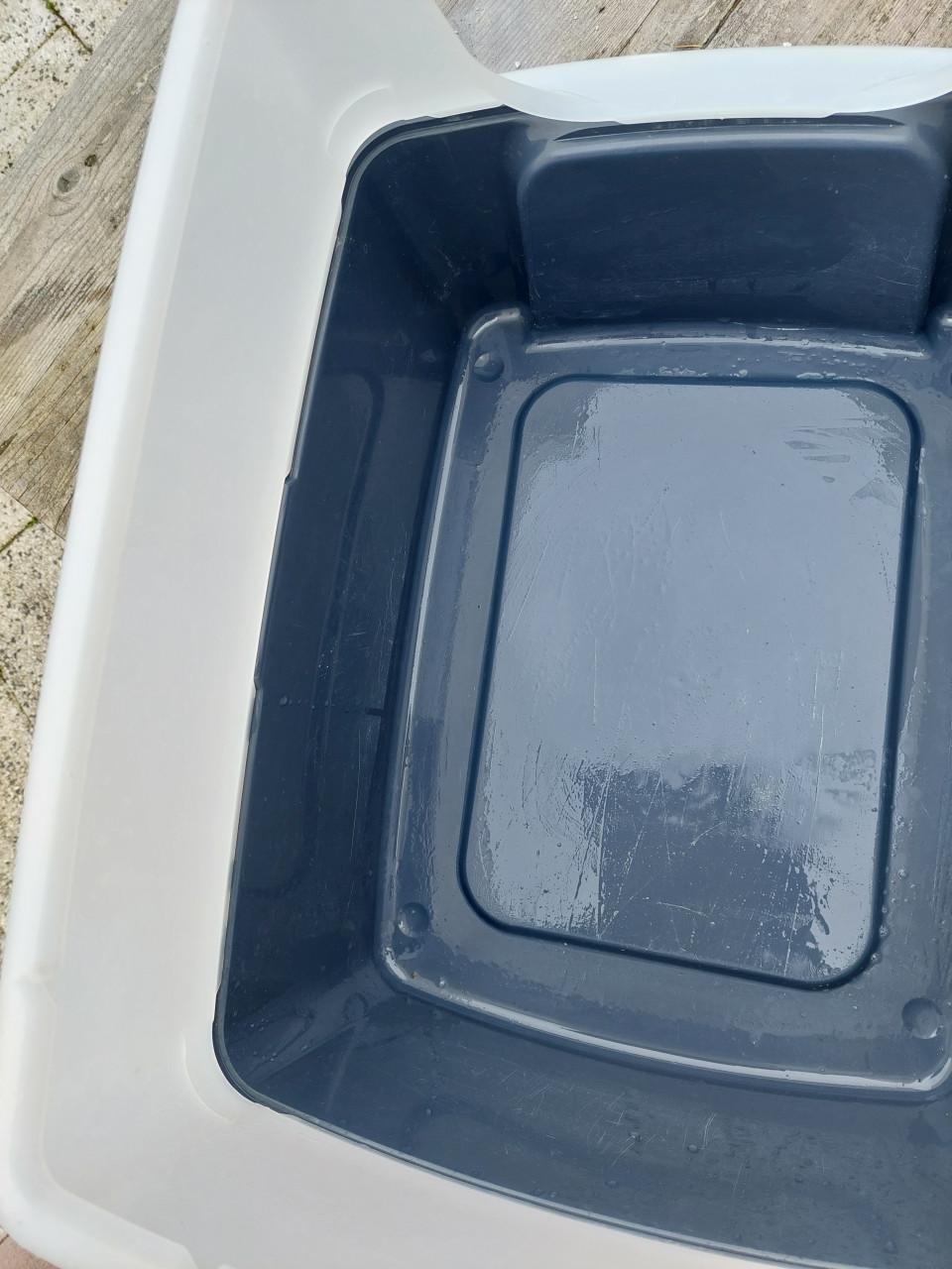 Als nieuwe kattebak antraciet/wit